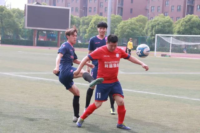 国乒女队新格局：王曼昱回勇，王艺迪压力倍增